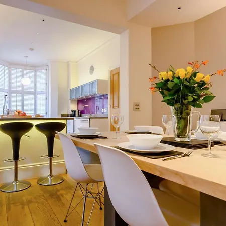 4 Bed In Oc-89258 Vakantiehuis *